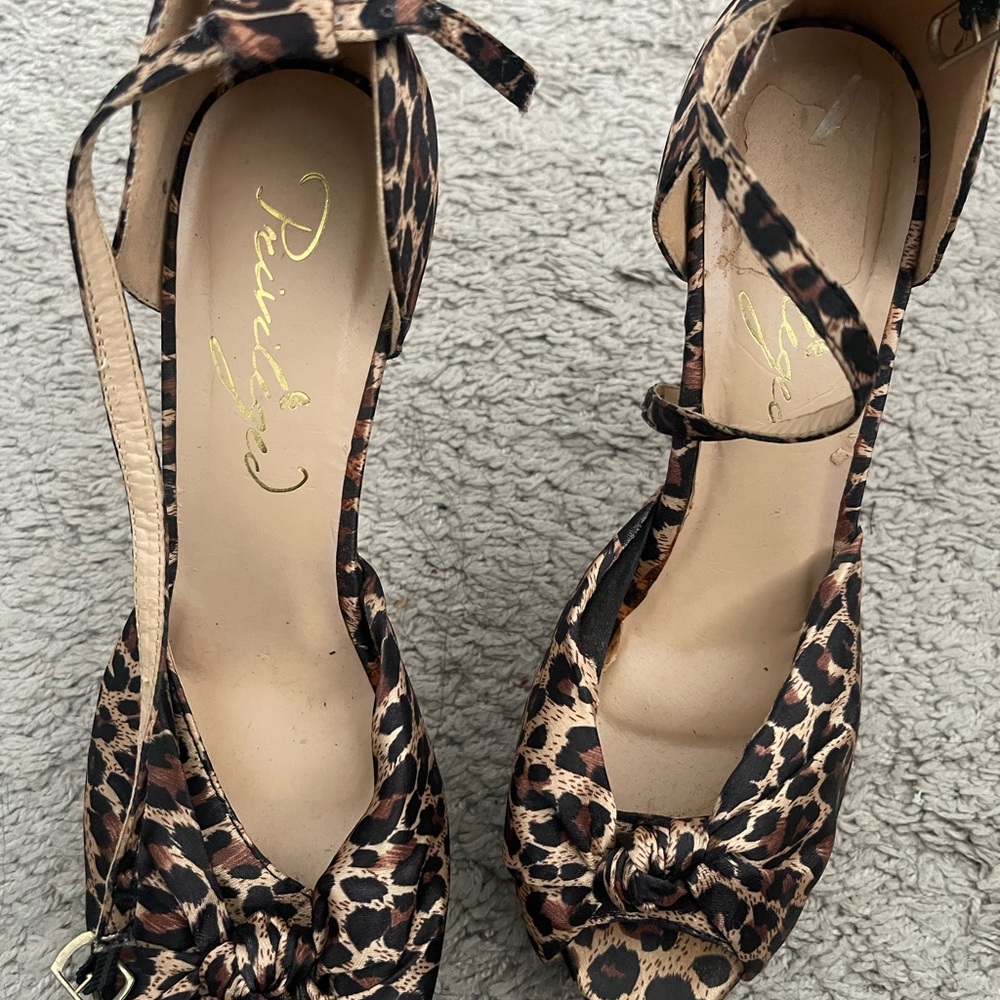 Leopard Print Ankle-Strap Heels - Brown/Black